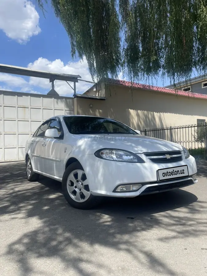 Chevrolet Gentra,  2 позиция