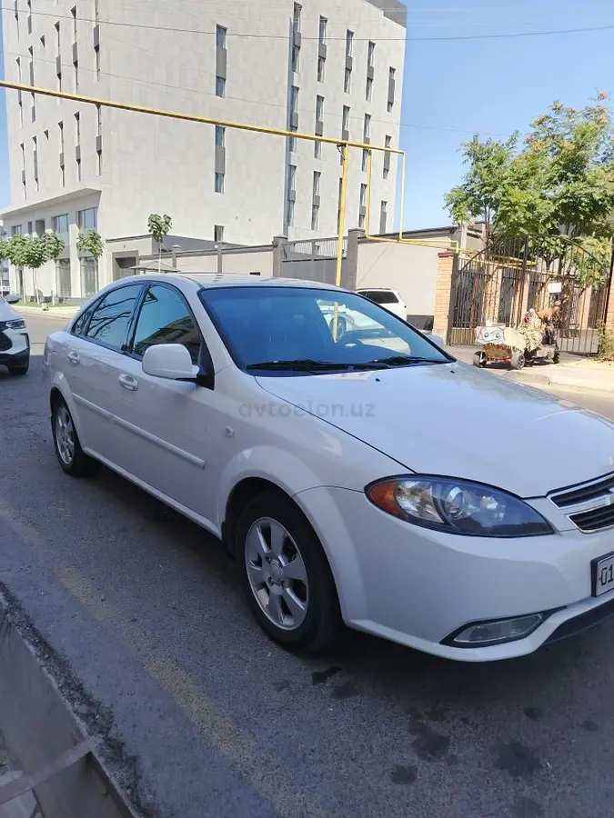 Chevrolet Gentra,  3 позиция