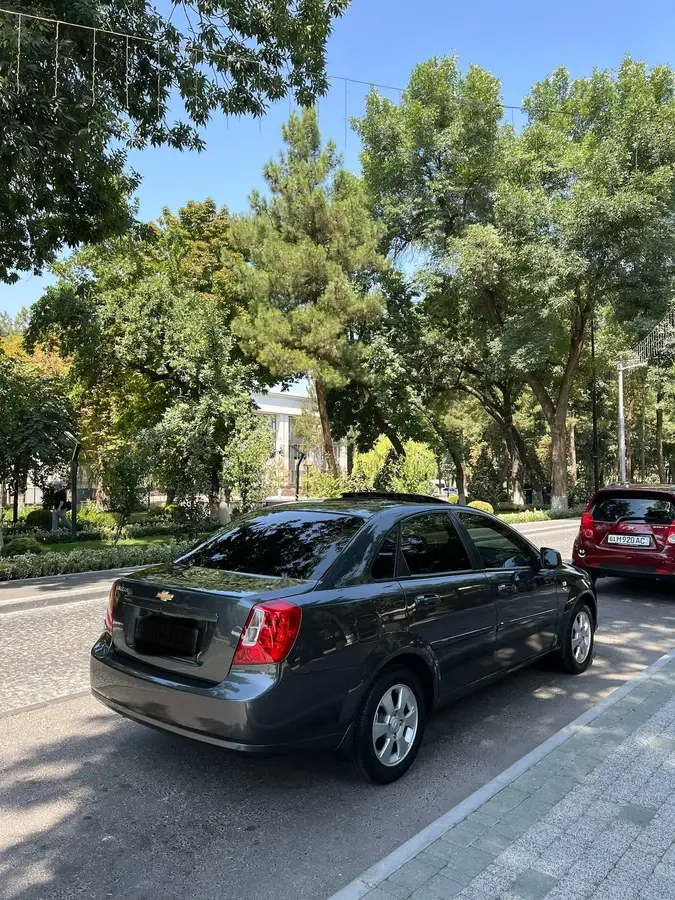 Chevrolet Gentra,  3 позиция