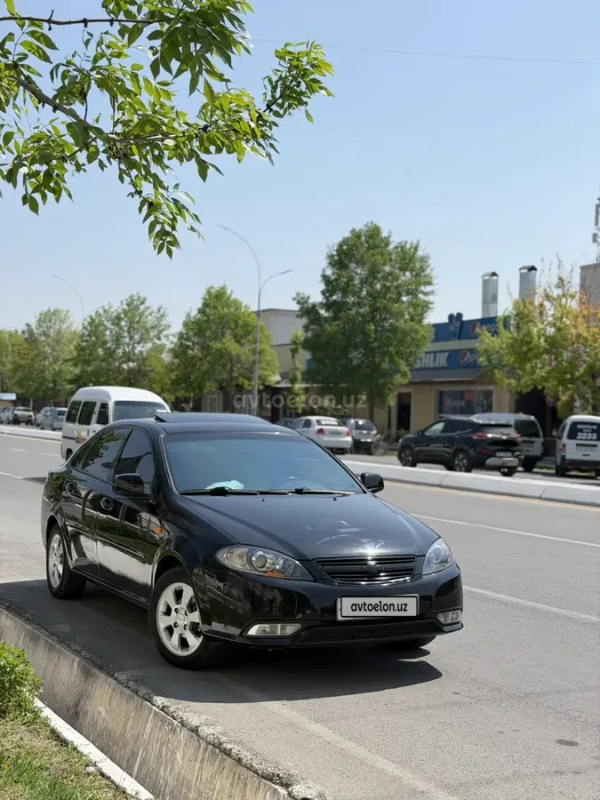 Chevrolet Gentra,  3 позиция