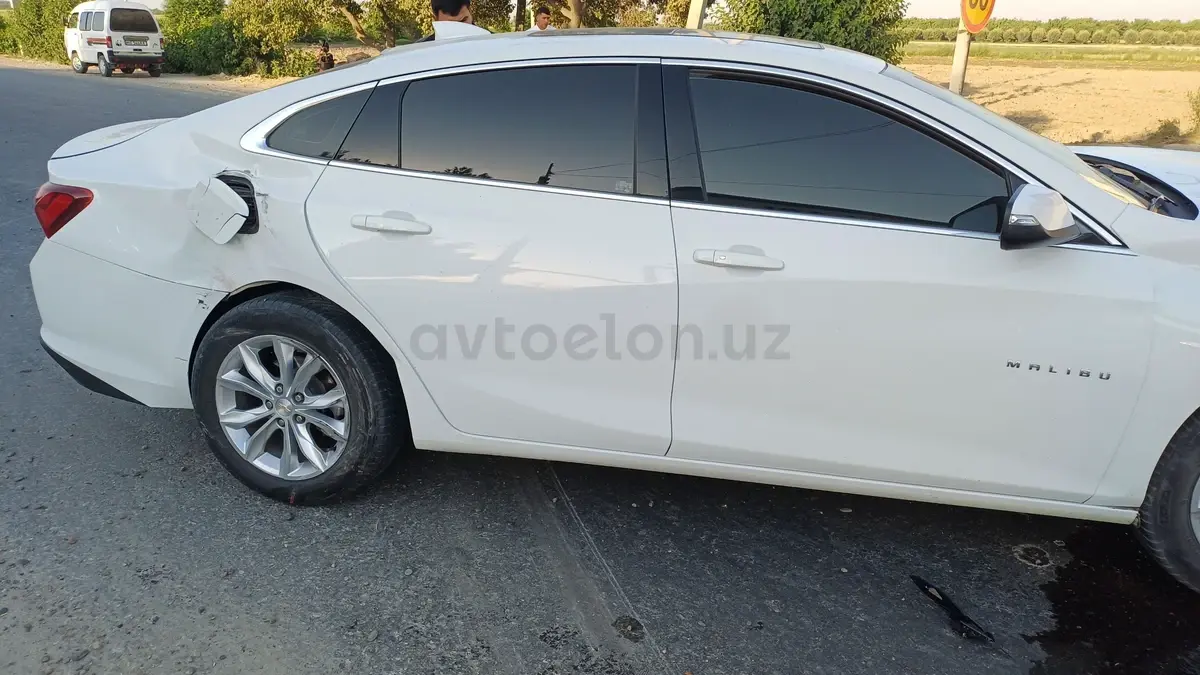 Chevrolet Malibu 2
