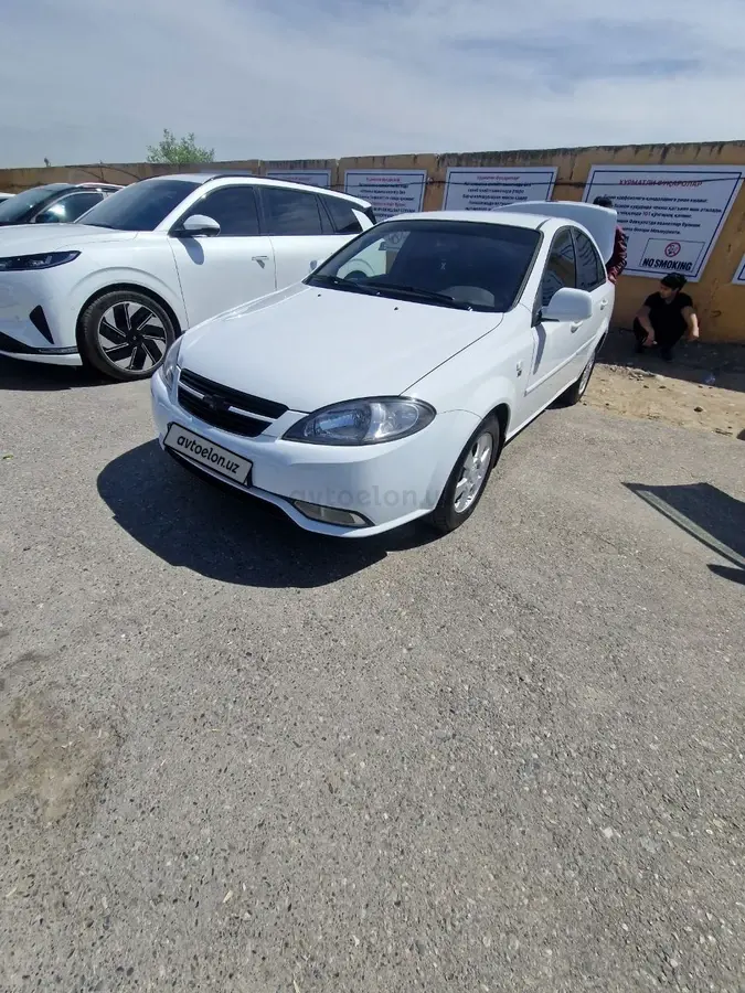 Chevrolet Gentra,  2 позиция