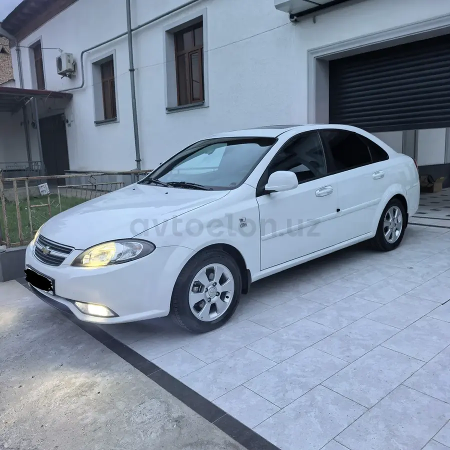 Chevrolet Gentra,  3 позиция