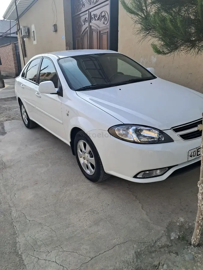 Chevrolet Gentra,  1 позиция