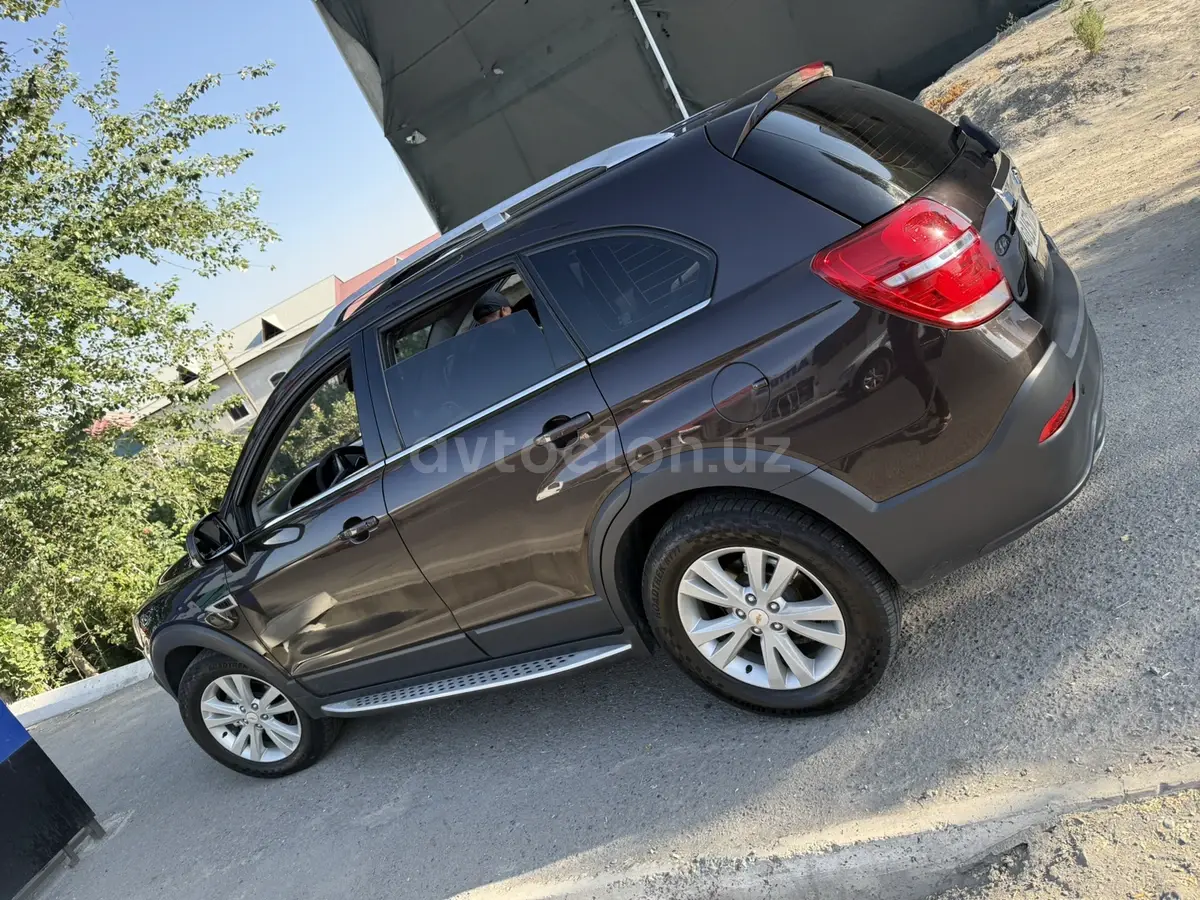Chevrolet Captiva,  3 позиция