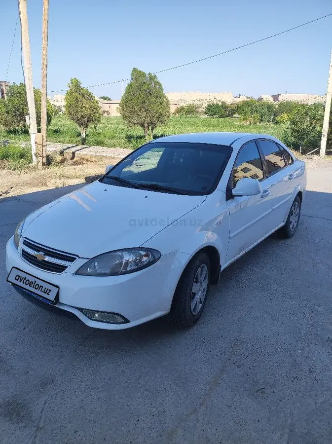 Chevrolet Gentra,  2 позиция