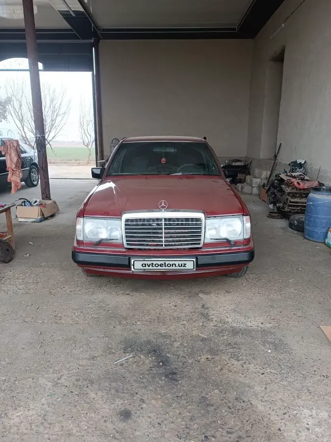 Mercedes-Benz E 200