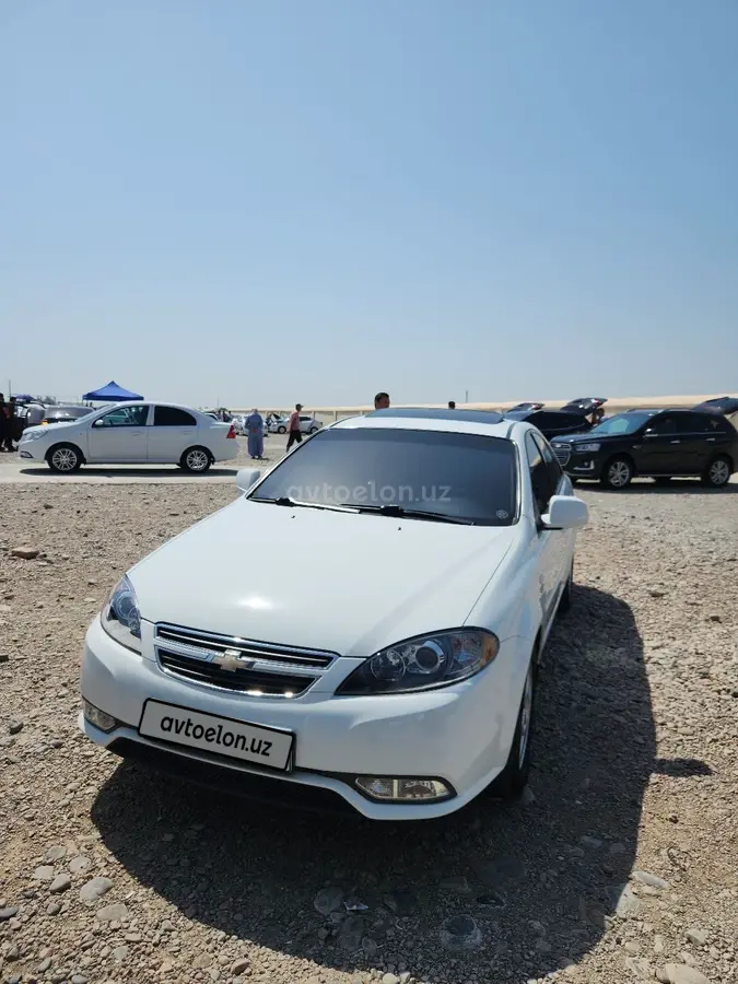 Chevrolet Gentra,  3 позиция