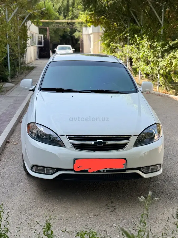 Chevrolet Gentra,  3 позиция