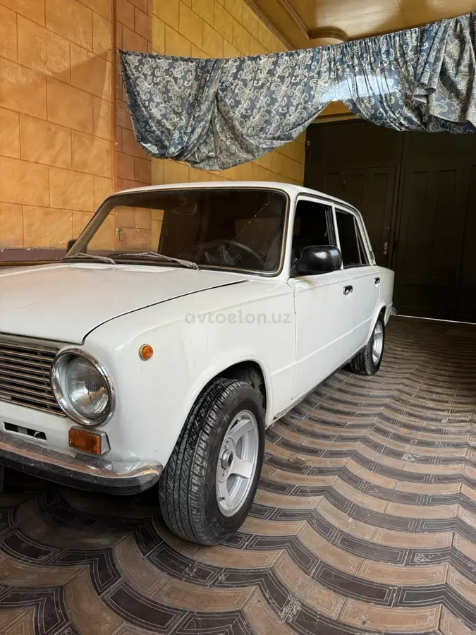 ВАЗ (Lada) 21011