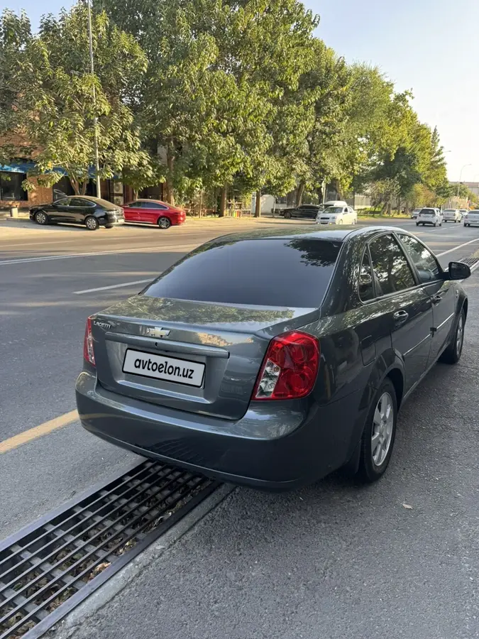 Chevrolet Gentra,  3 позиция