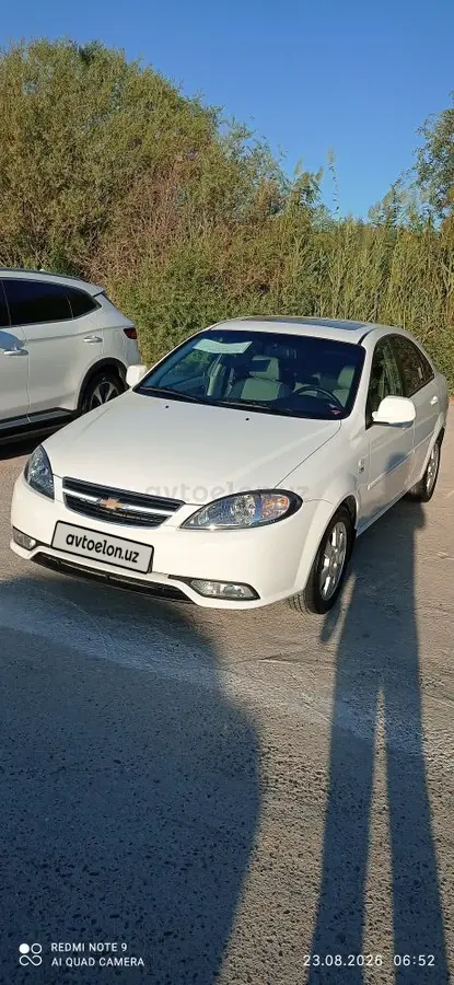 Chevrolet Gentra,  3 позиция