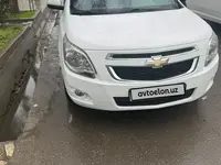 Белый Chevrolet Cobalt, 4 позиция 2021 года, КПП Автомат, в Ташкент за 10 000 y.e. id7065468