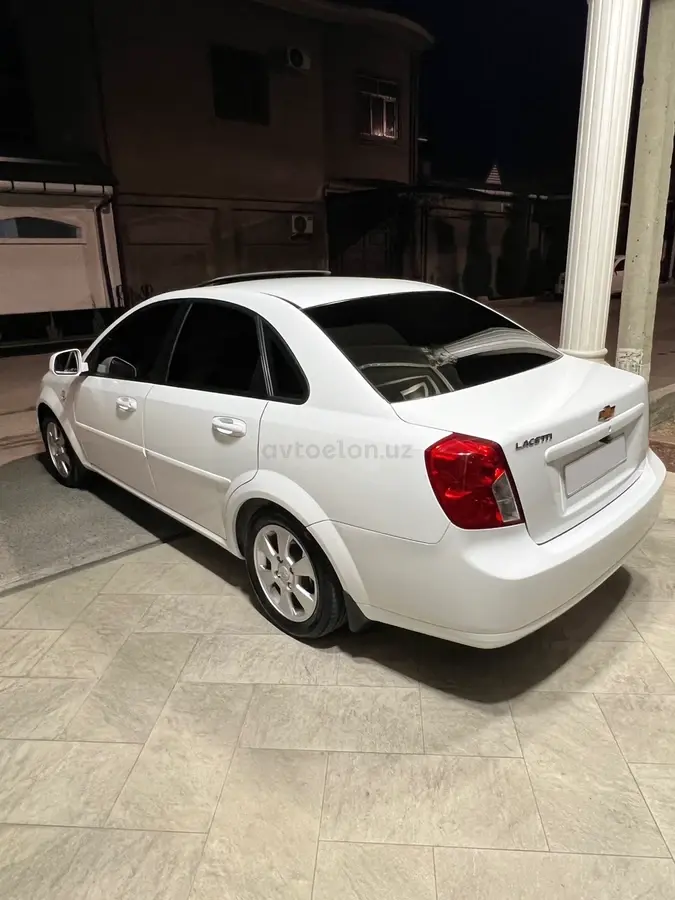 Chevrolet Gentra,  3 позиция