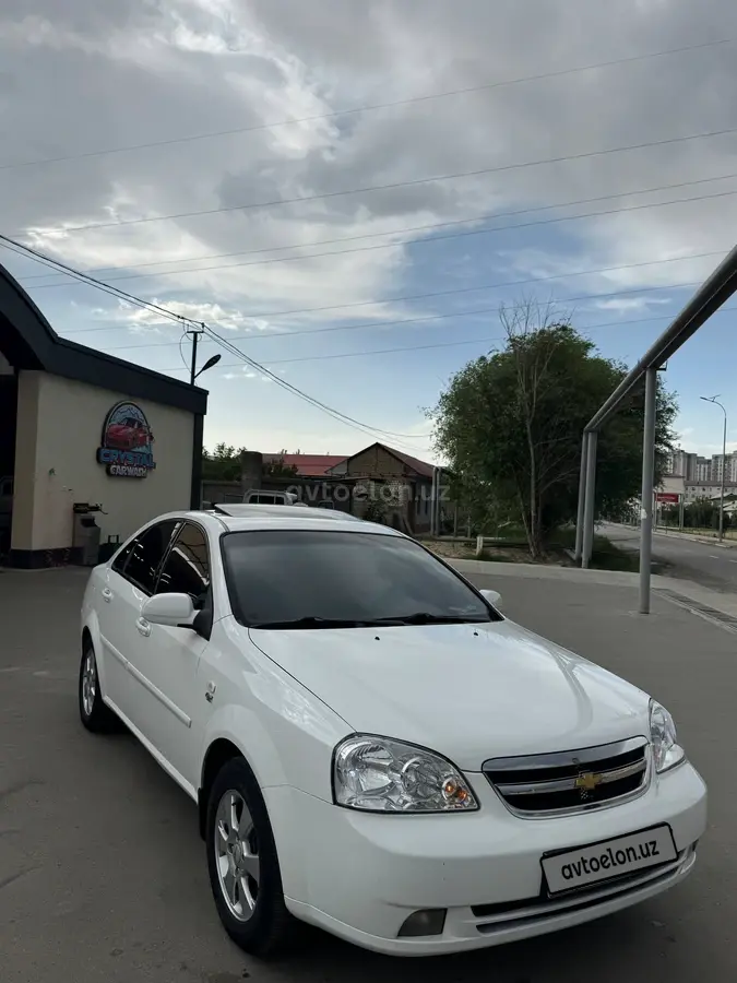 Chevrolet Lacetti,  3 позиция