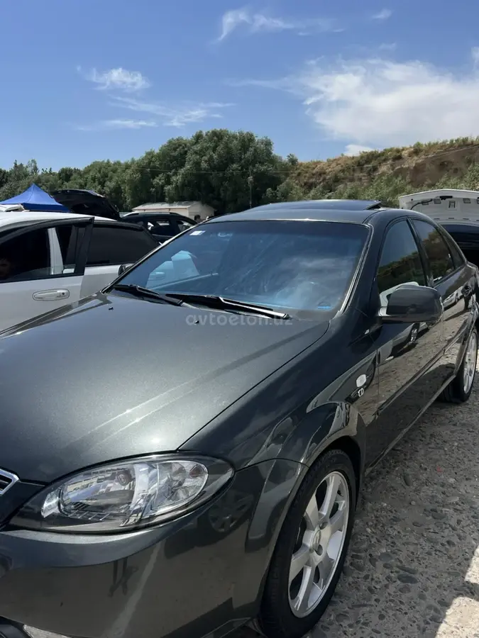 Chevrolet Gentra,  3 позиция
