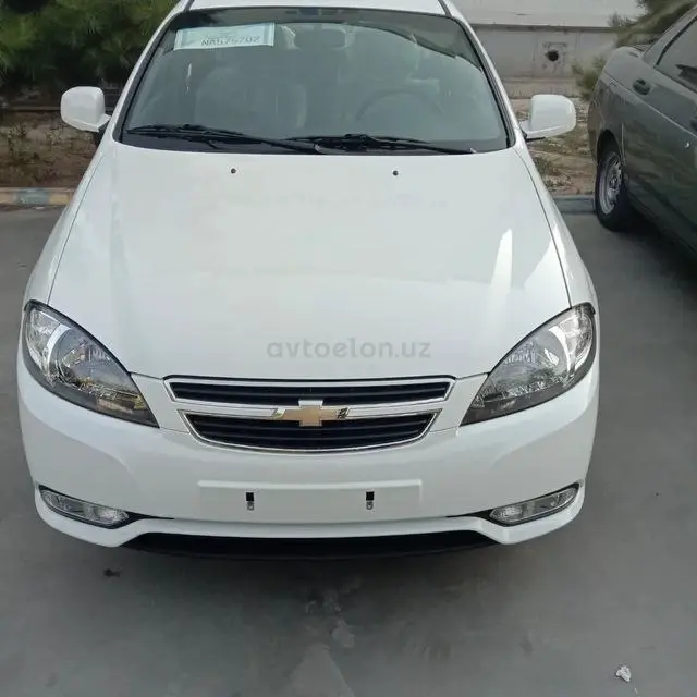 Chevrolet Gentra,  3 позиция
