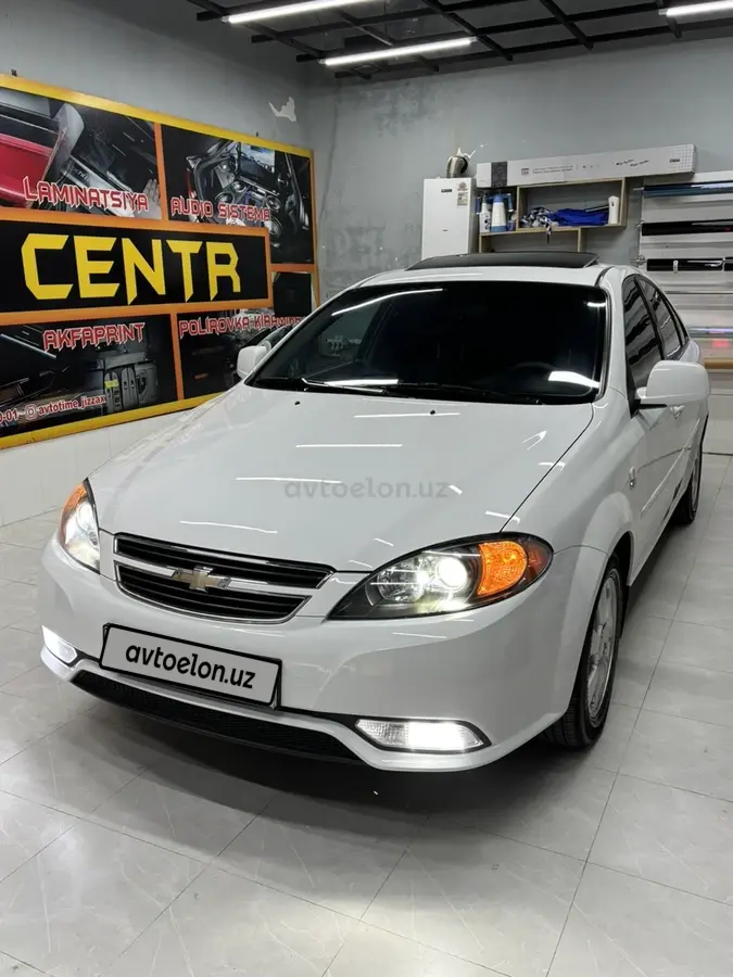 Chevrolet Gentra,  3 позиция