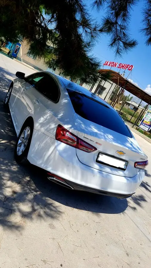 Chevrolet Malibu 2