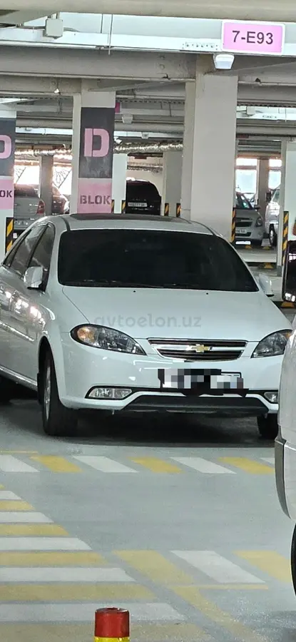 Chevrolet Gentra,  3 позиция