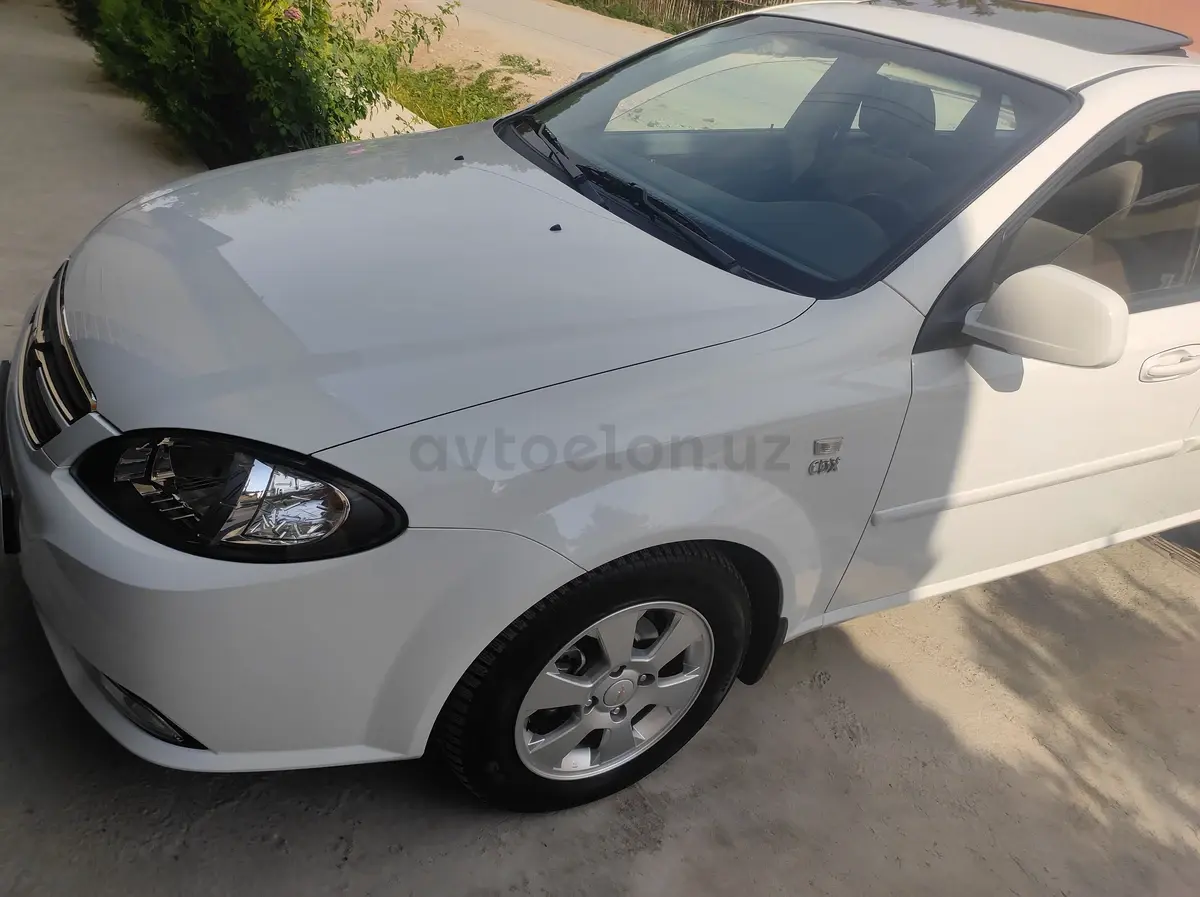 Chevrolet Gentra,  3 позиция