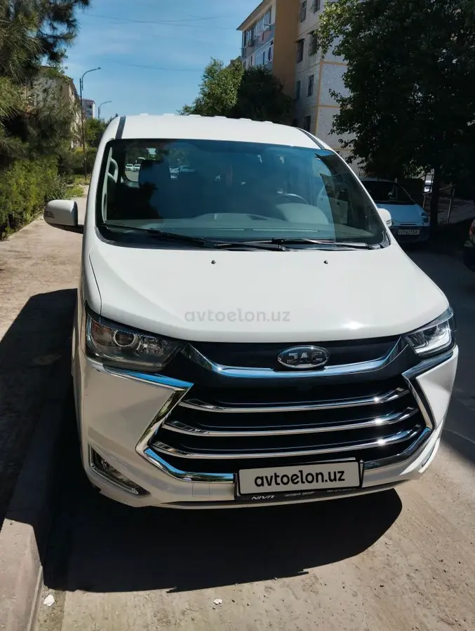 JAC M4