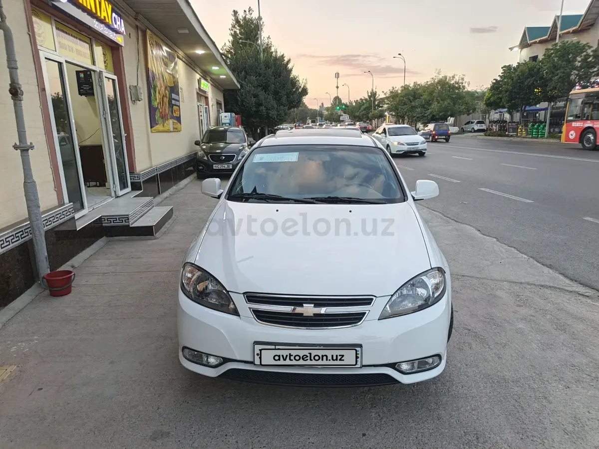 Chevrolet Gentra,  3 позиция