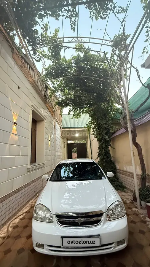 Chevrolet Lacetti,  2 позиция