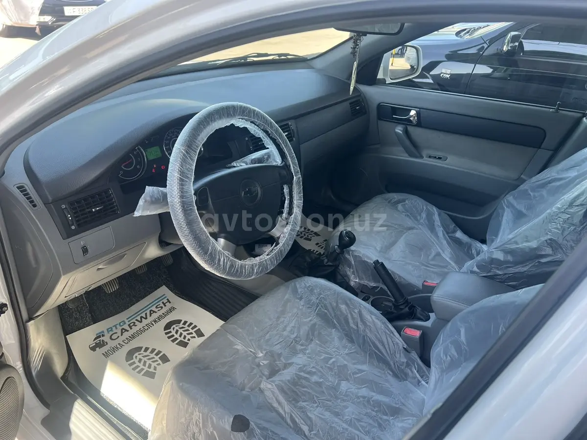 Chevrolet Gentra,  2 позиция