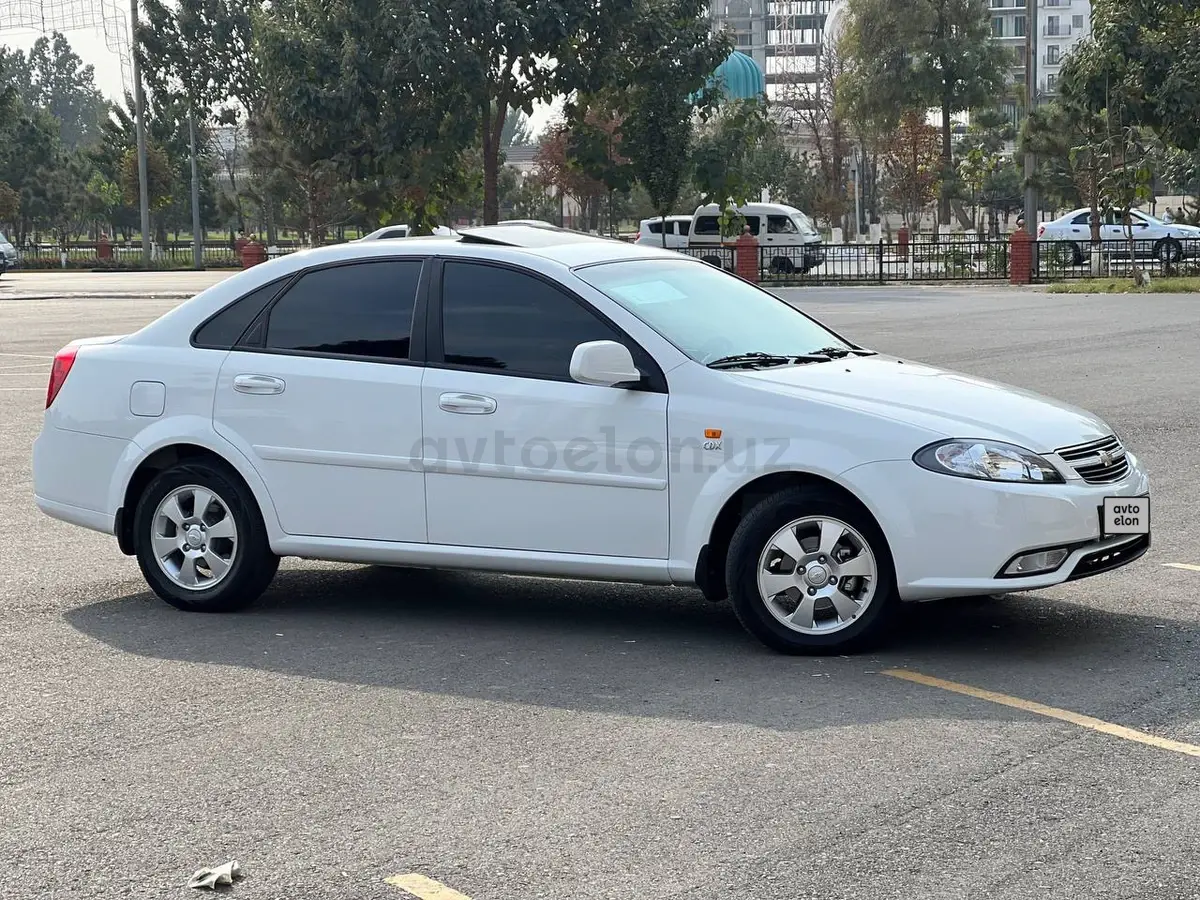 Chevrolet Gentra,  3 позиция