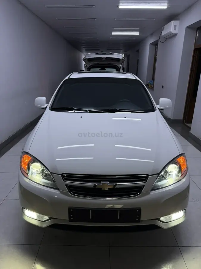 Chevrolet Gentra,  3 позиция