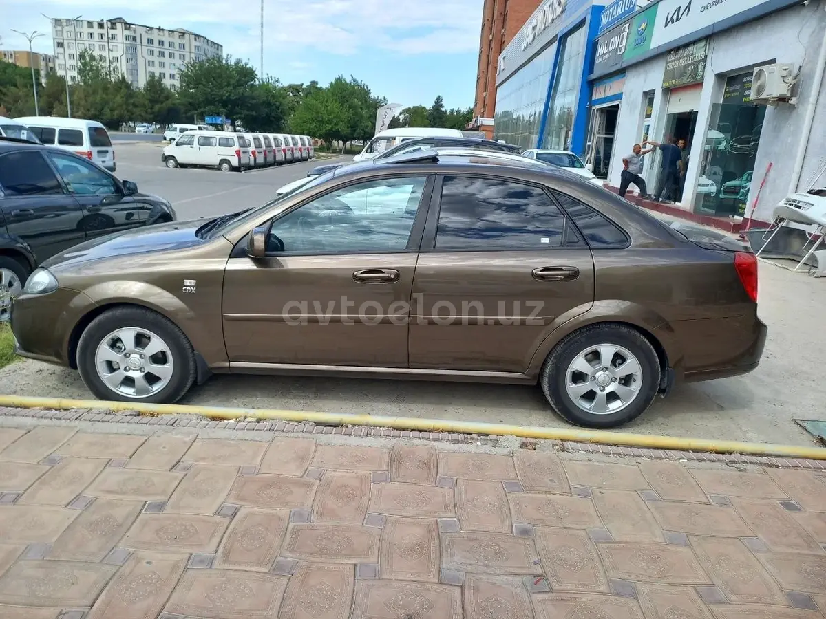 Chevrolet Gentra,  3 позиция