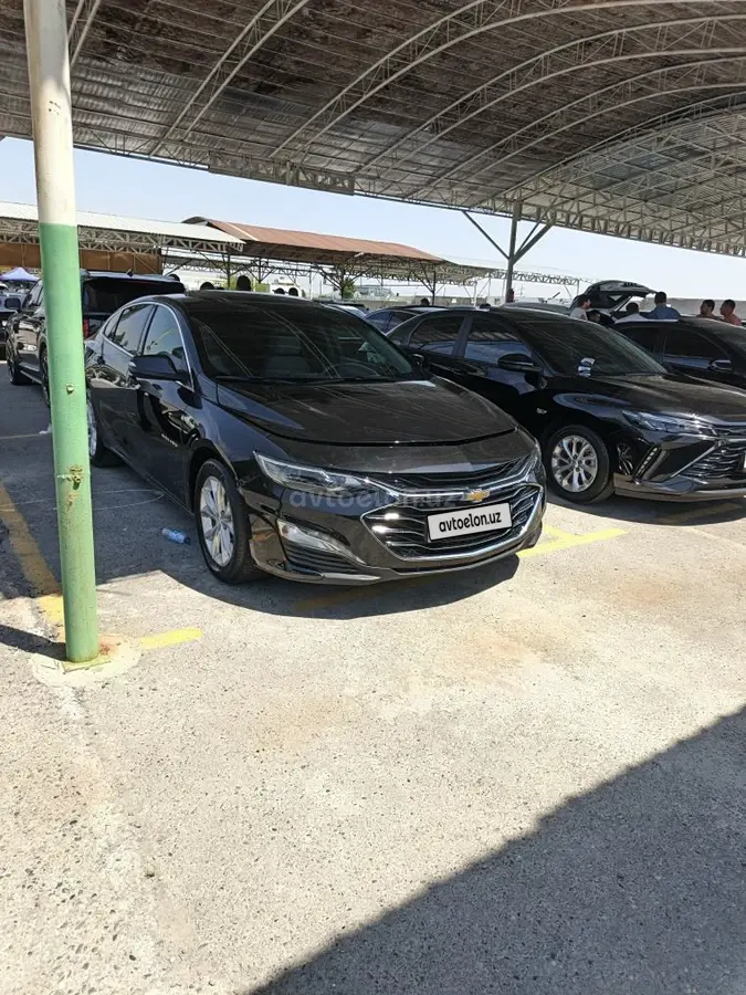 Chevrolet Malibu 2