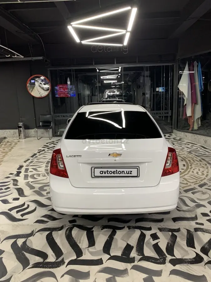 Chevrolet Gentra,  3 позиция