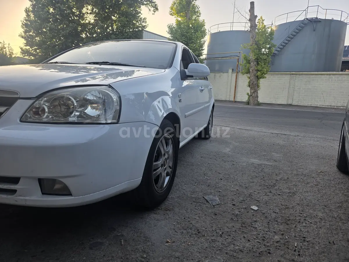 Chevrolet Lacetti,  3 позиция