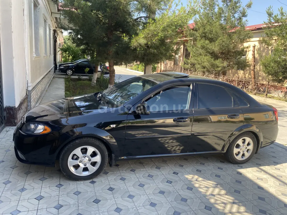 Chevrolet Gentra,  3 позиция