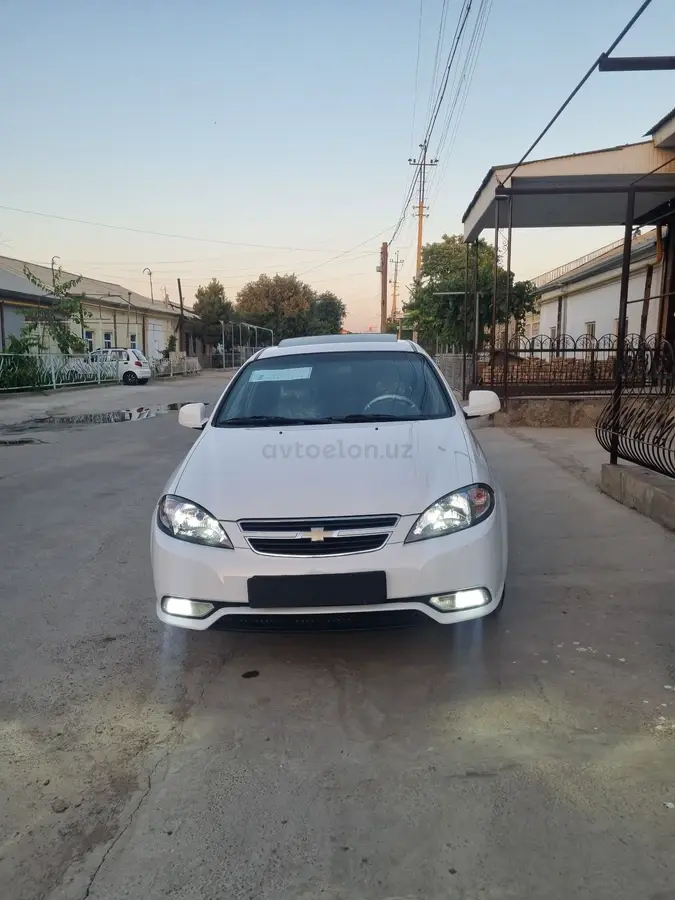 Chevrolet Lacetti,  3 позиция