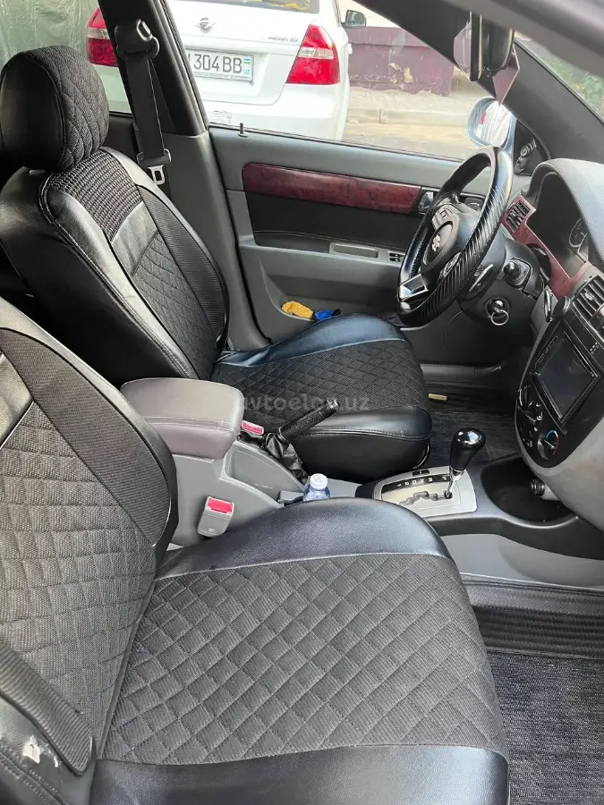 Chevrolet Lacetti,  3 позиция