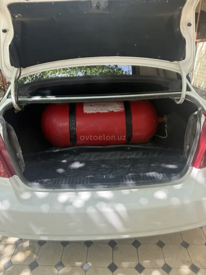 Chevrolet Lacetti,  3 позиция