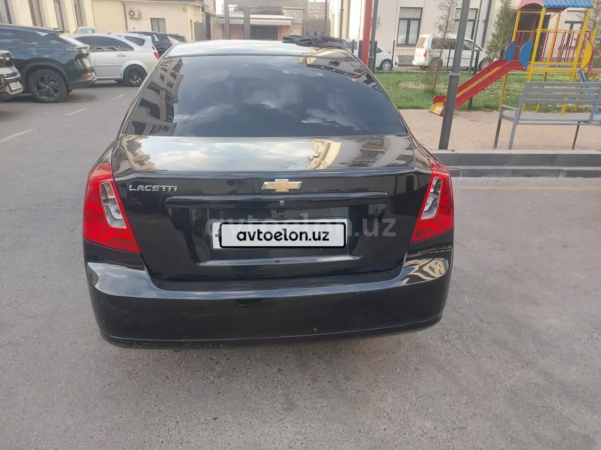 Chevrolet Gentra,  3 позиция