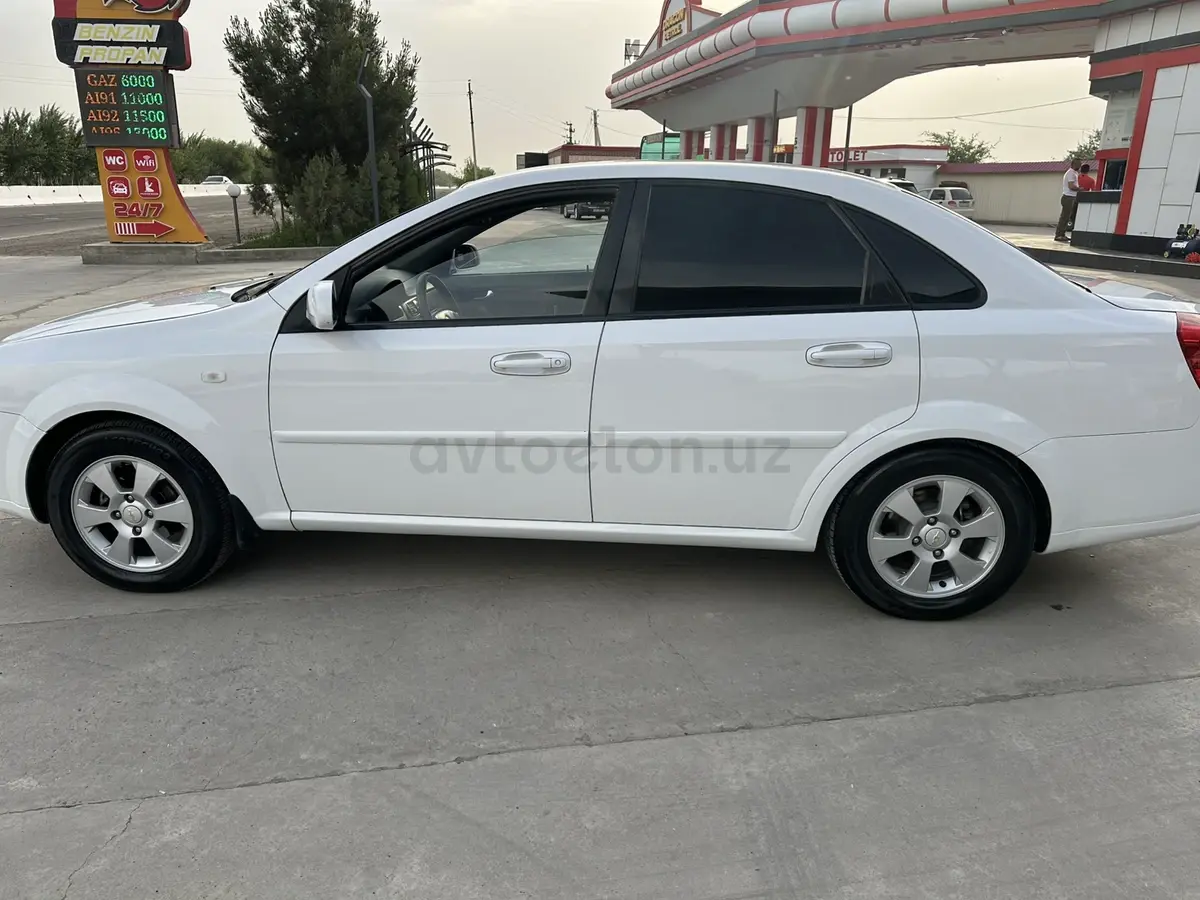 Chevrolet Lacetti,  2 позиция
