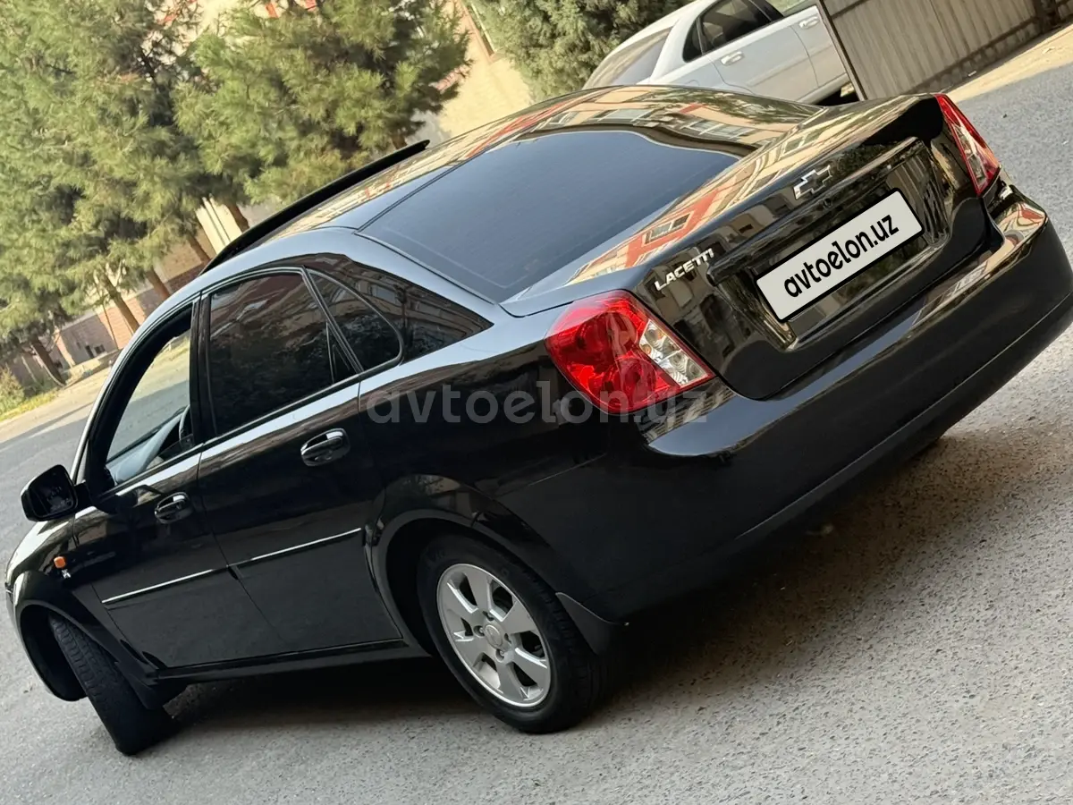 Chevrolet Gentra,  3 позиция