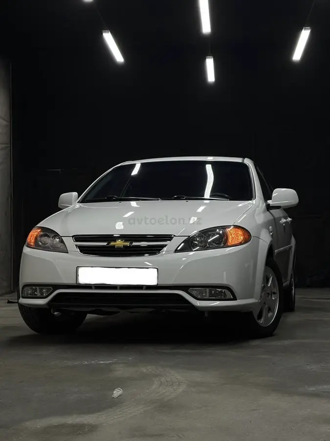 Chevrolet Gentra,  3 позиция