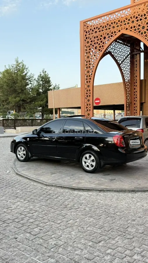 Chevrolet Gentra,  3 позиция