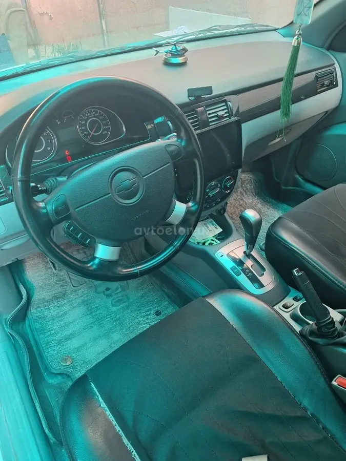 Chevrolet Gentra,  3 позиция