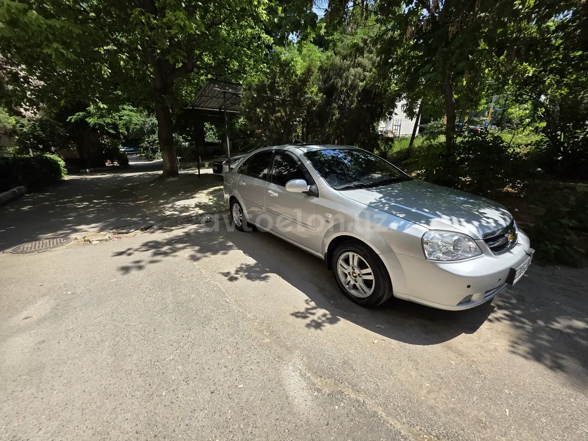 Chevrolet Lacetti,  3 позиция