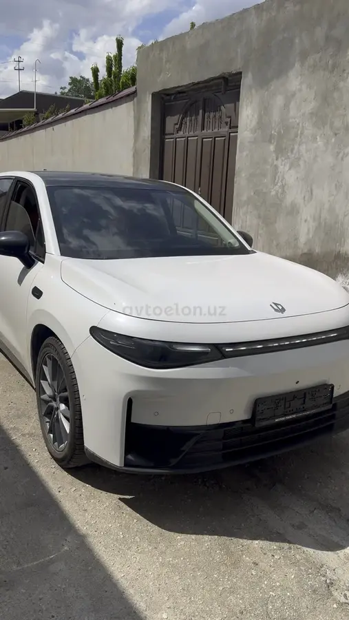 Leapmotor C10