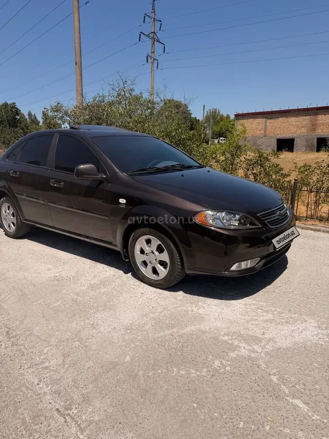 Chevrolet Gentra,  3 позиция