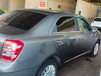 Мокрый асфальт Chevrolet Cobalt, 4 позиция 2014 года, КПП Автомат, в Шерабадский район за 7 800 y.e. id7321763