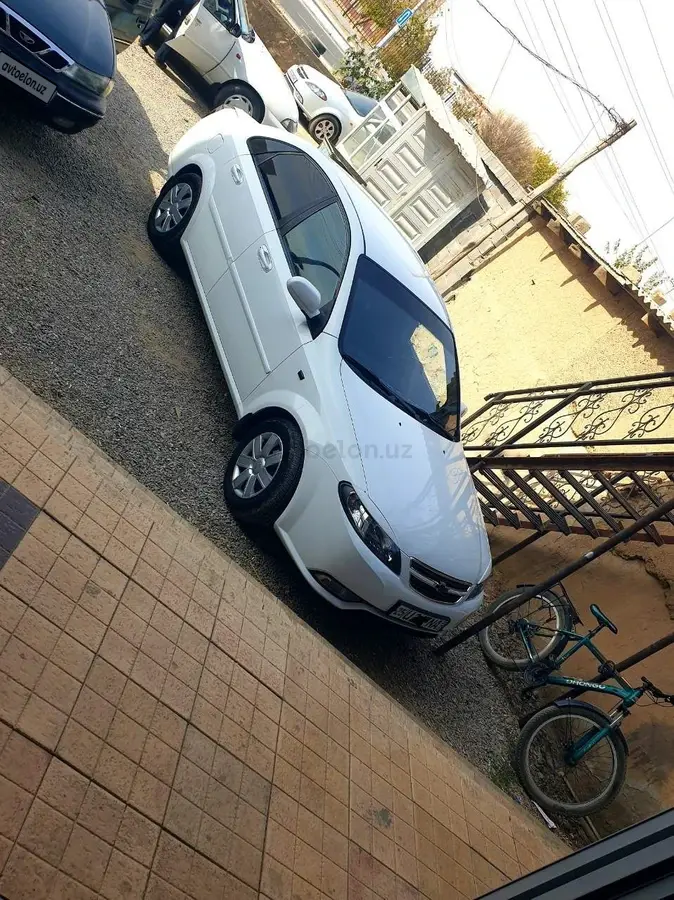 Chevrolet Lacetti,  3 позиция